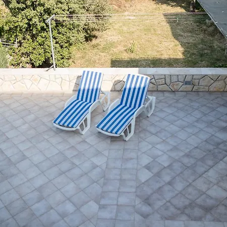 Holiday Home Hidden Hill Lopar