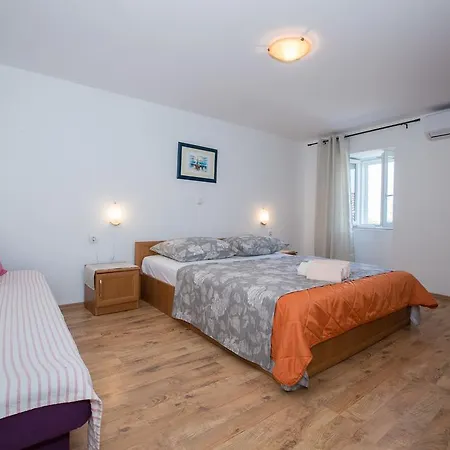 Holiday Home Hidden Hill Lopar
